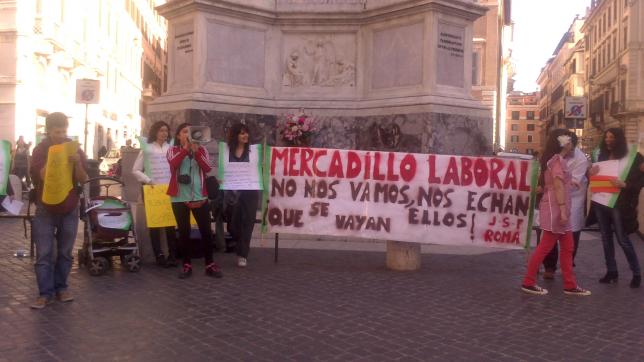 Frente a la embajada Española, Roma.